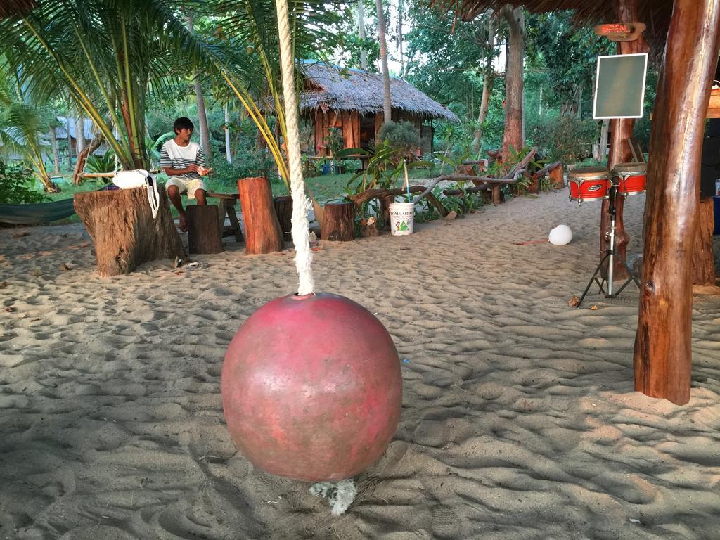 Cocobar&Bungalow'Kohjum Hotel Koh Jum Eksteriør billede
