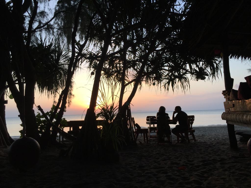 Cocobar&Bungalow'Kohjum Hotel Koh Jum Eksteriør billede