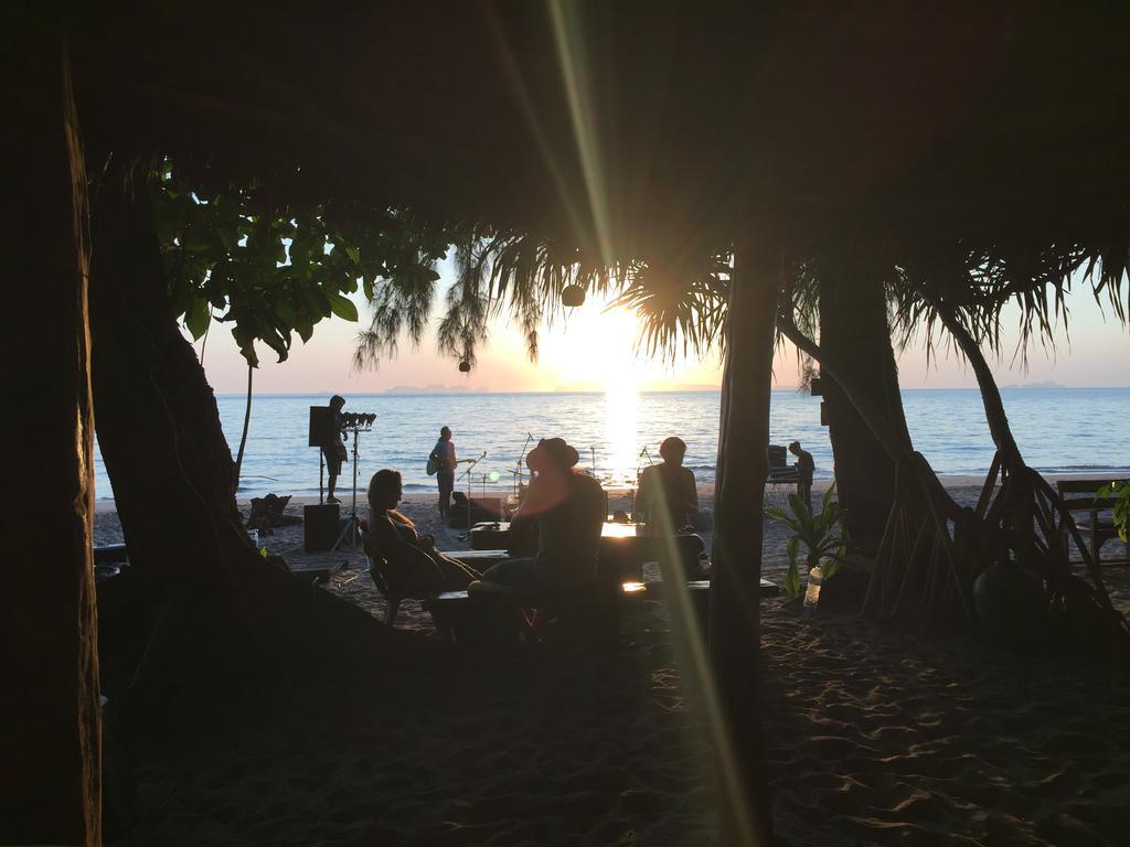 Cocobar&Bungalow'Kohjum Hotel Koh Jum Eksteriør billede