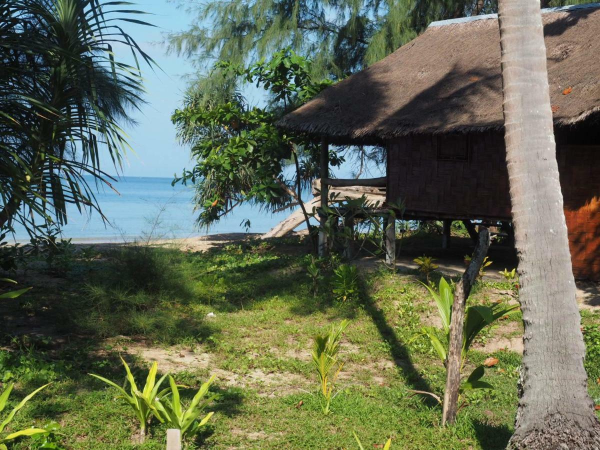 Cocobar&Bungalow'Kohjum Hotel Koh Jum Eksteriør billede