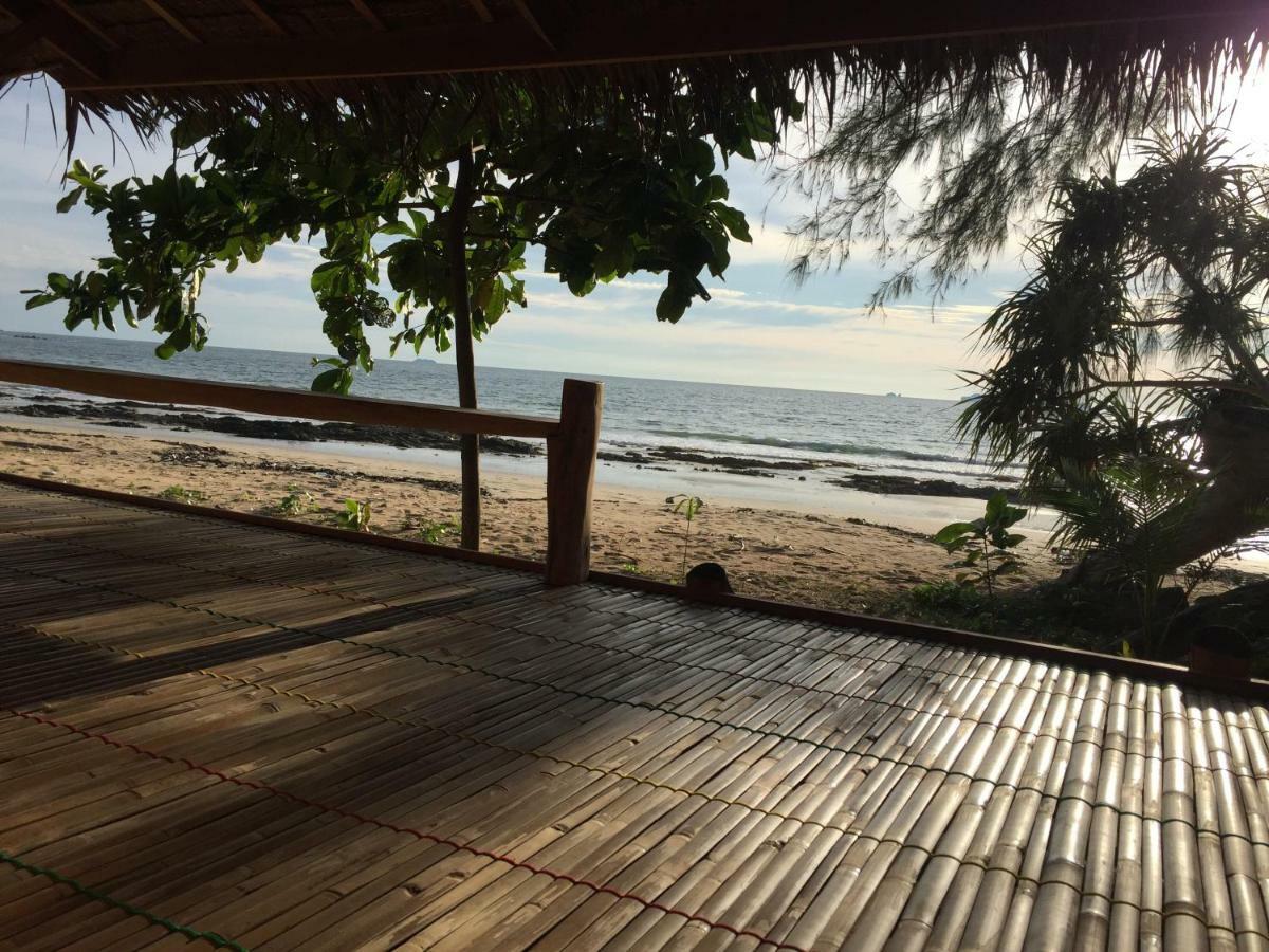 Cocobar&Bungalow'Kohjum Hotel Koh Jum Eksteriør billede